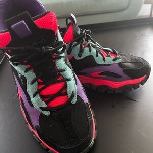 fila sneakers women’s 9.5